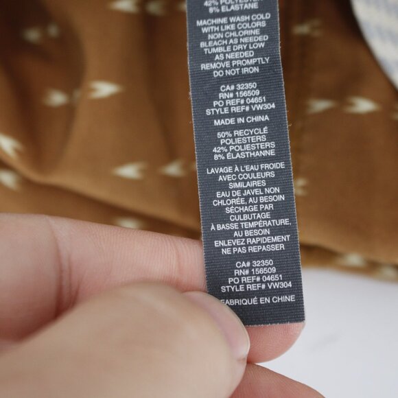 Vuori Shorts Womens XL Clementine 2” Athletic Drawstring Waist Lined printed run - Picture 6 of 10